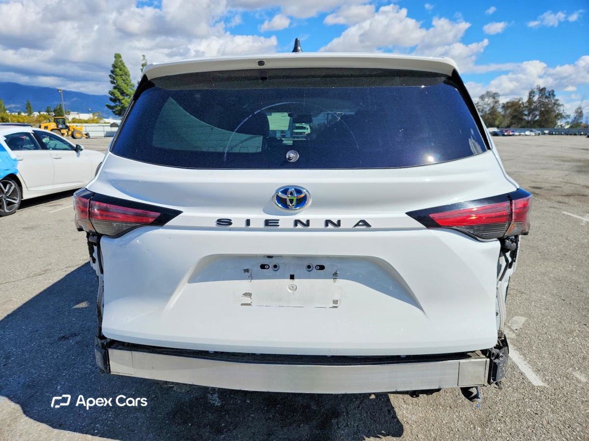 Toyota Sienna 2021
