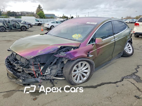Tesla Model X 2016 - Zdjęcie 1 z 12