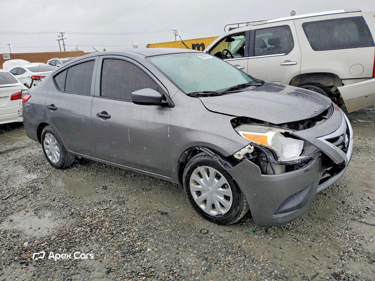 Nissan Versa 2016
