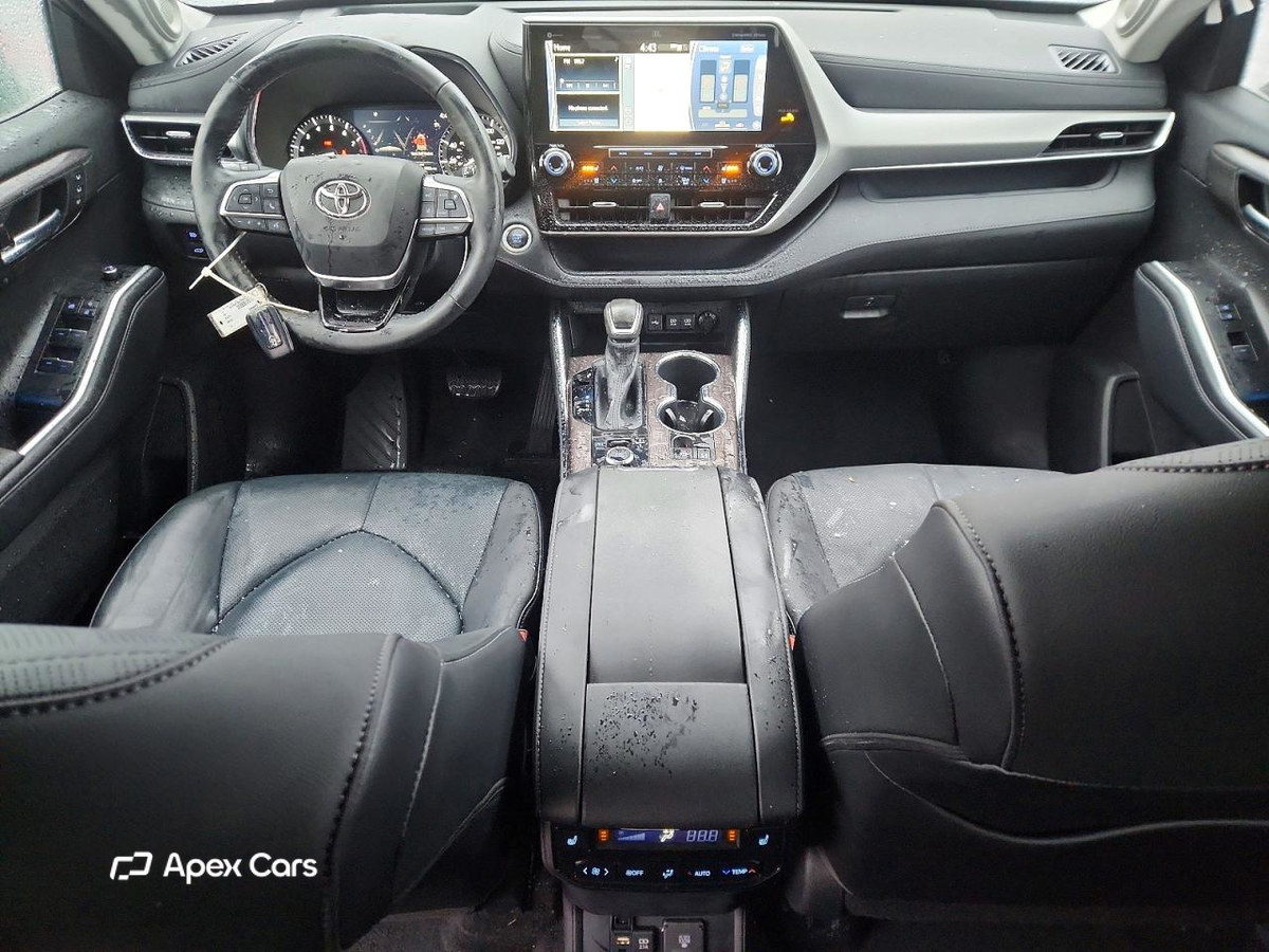 Toyota Highlander 2021