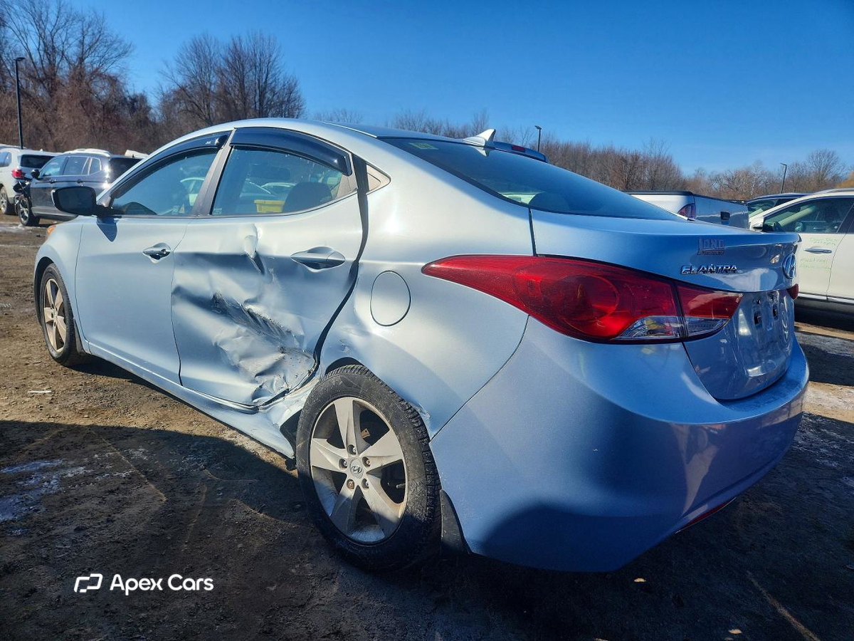 Hyundai Elantra 2012