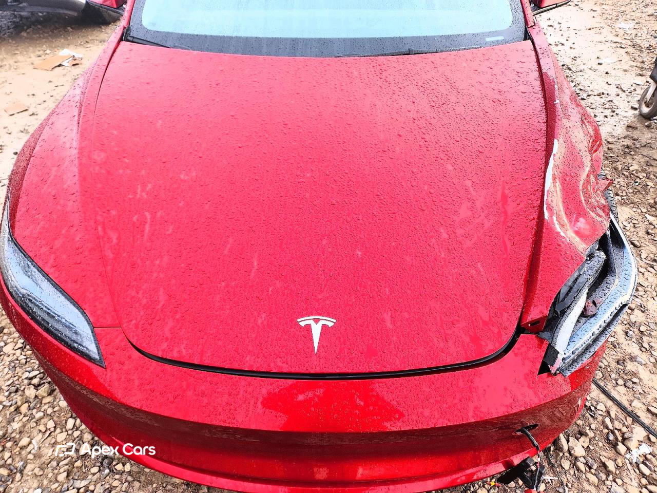 Tesla Model 3 2024