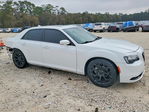 Chrysler 300 2021