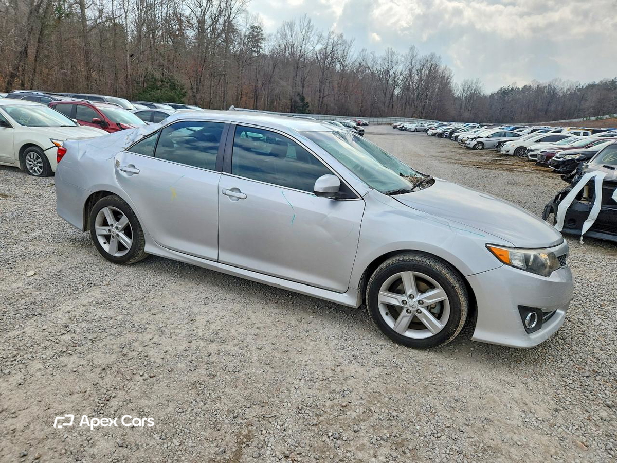 Toyota Camry 2012
