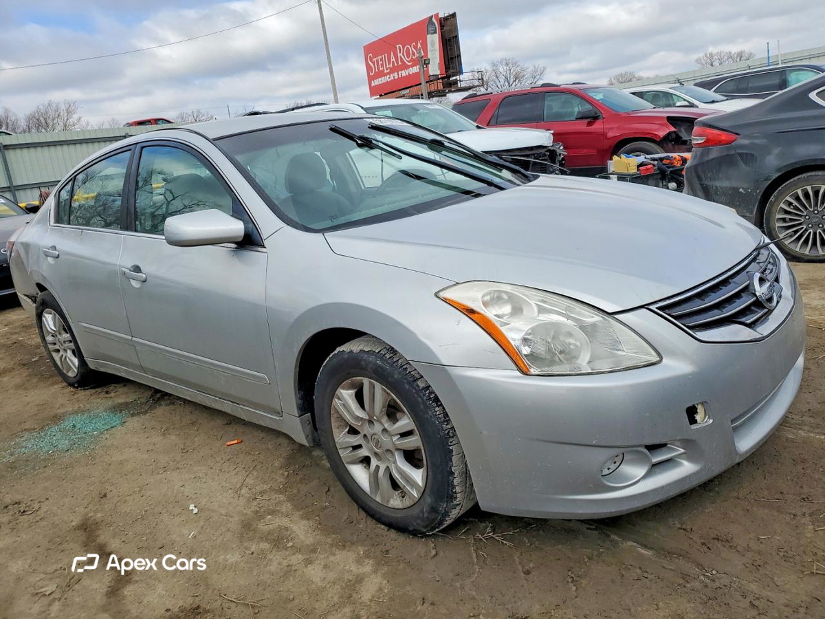 Nissan Altima 2010