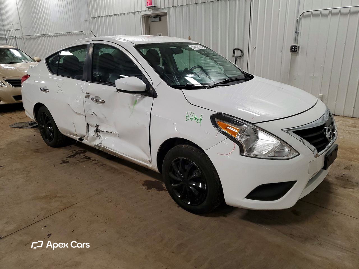 Nissan Versa 2019