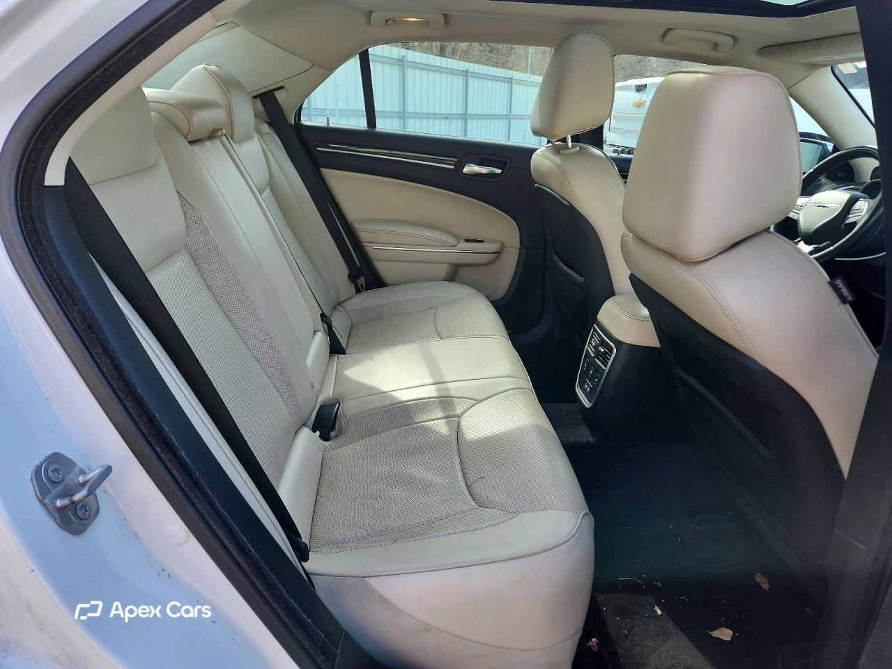 Chrysler 300 2016