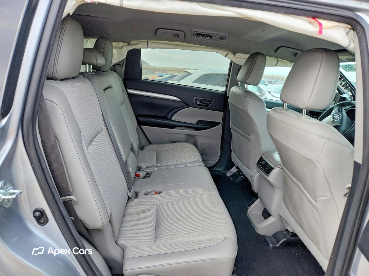 Toyota Highlander 2016