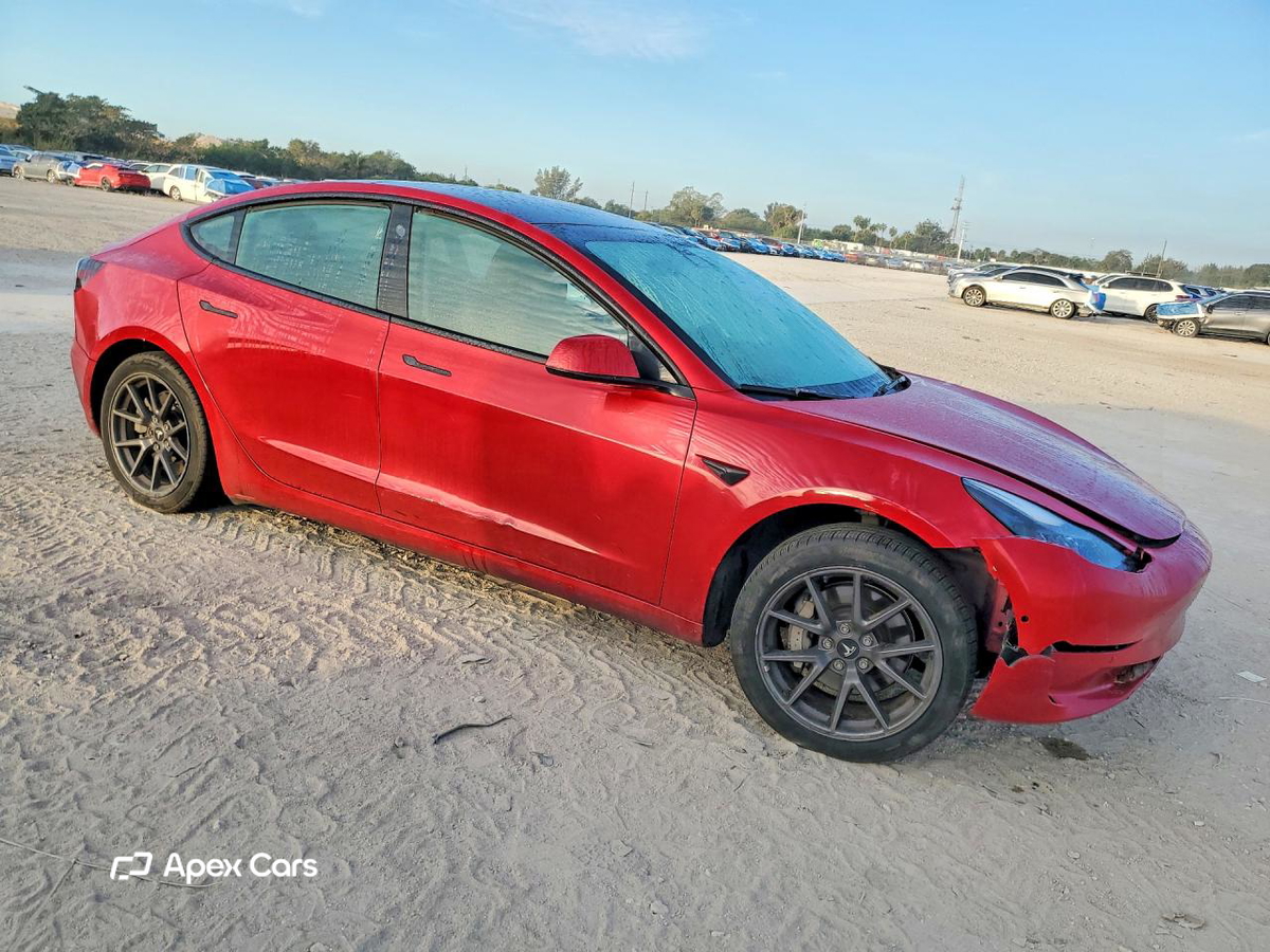 Tesla Model 3 2022