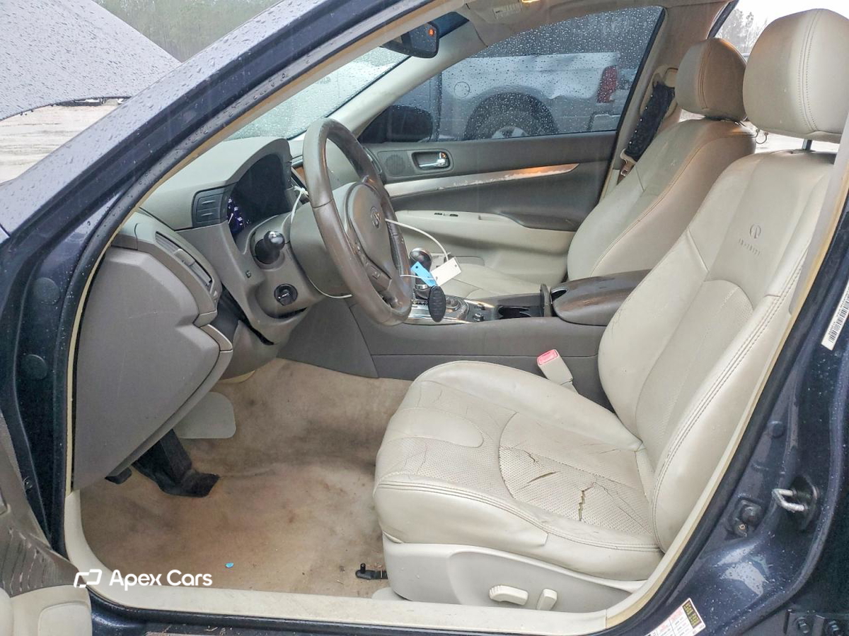 Infiniti G 2012