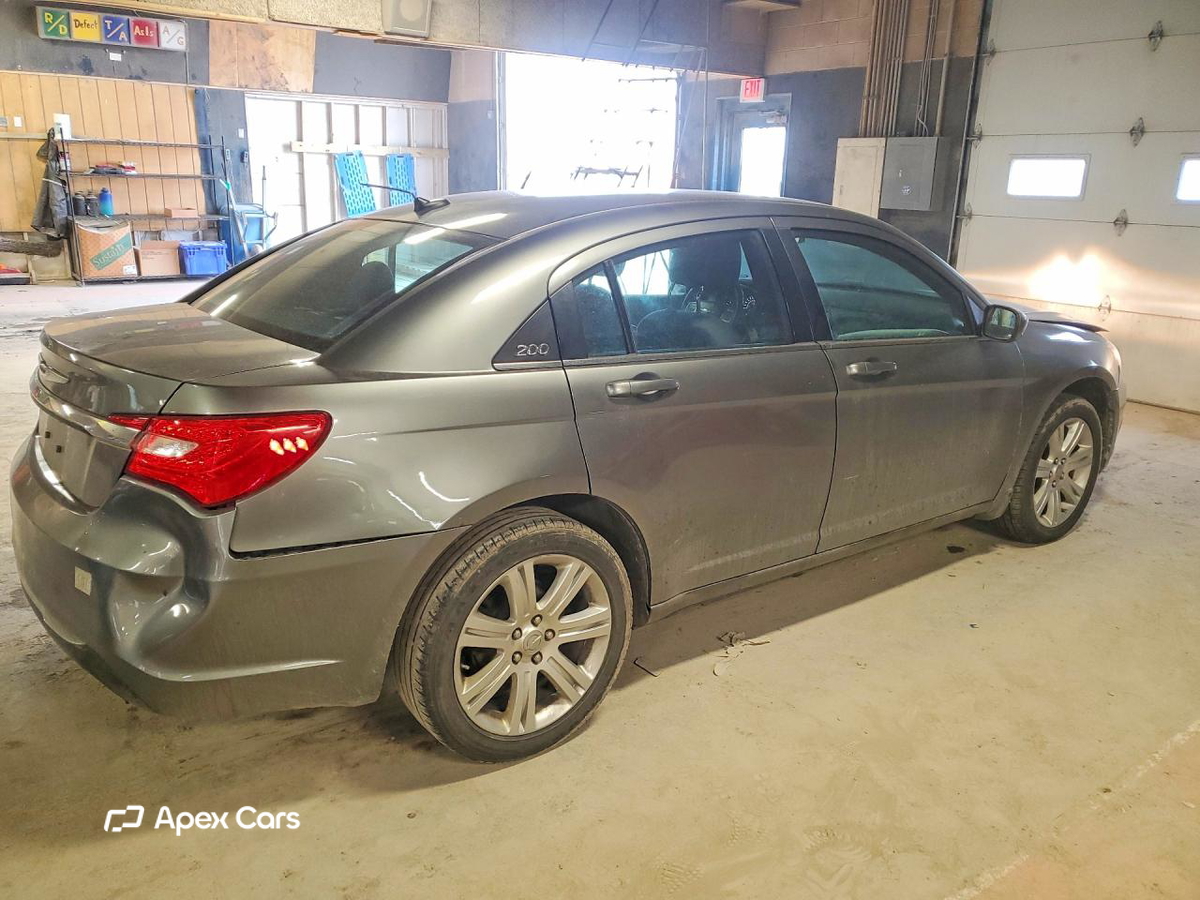 Chrysler 200 2013