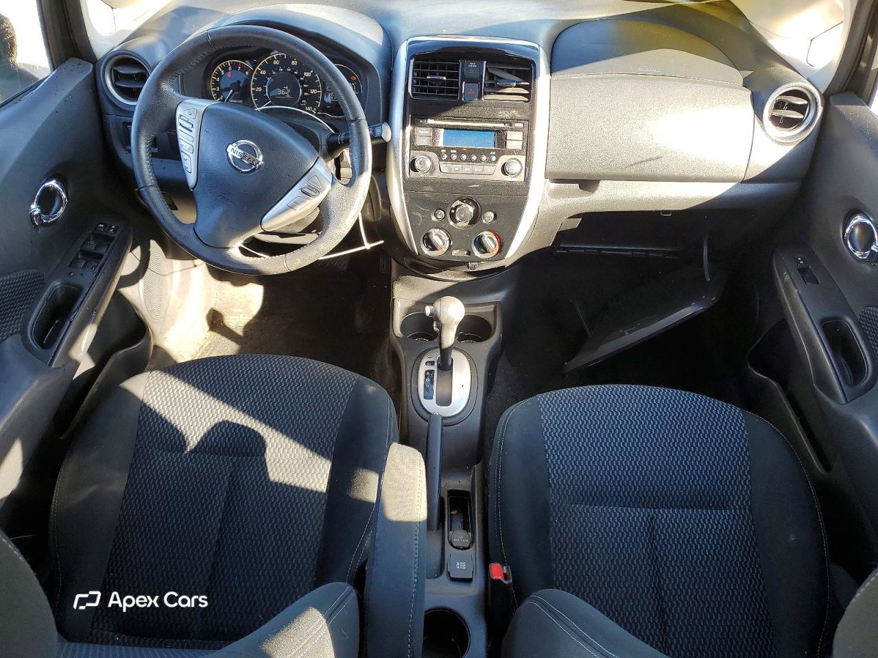 Nissan Versa 2015