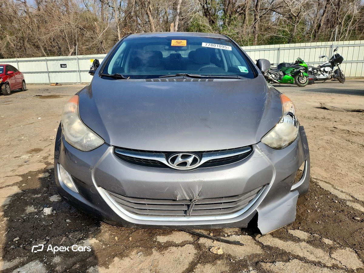 Hyundai Elantra 2013