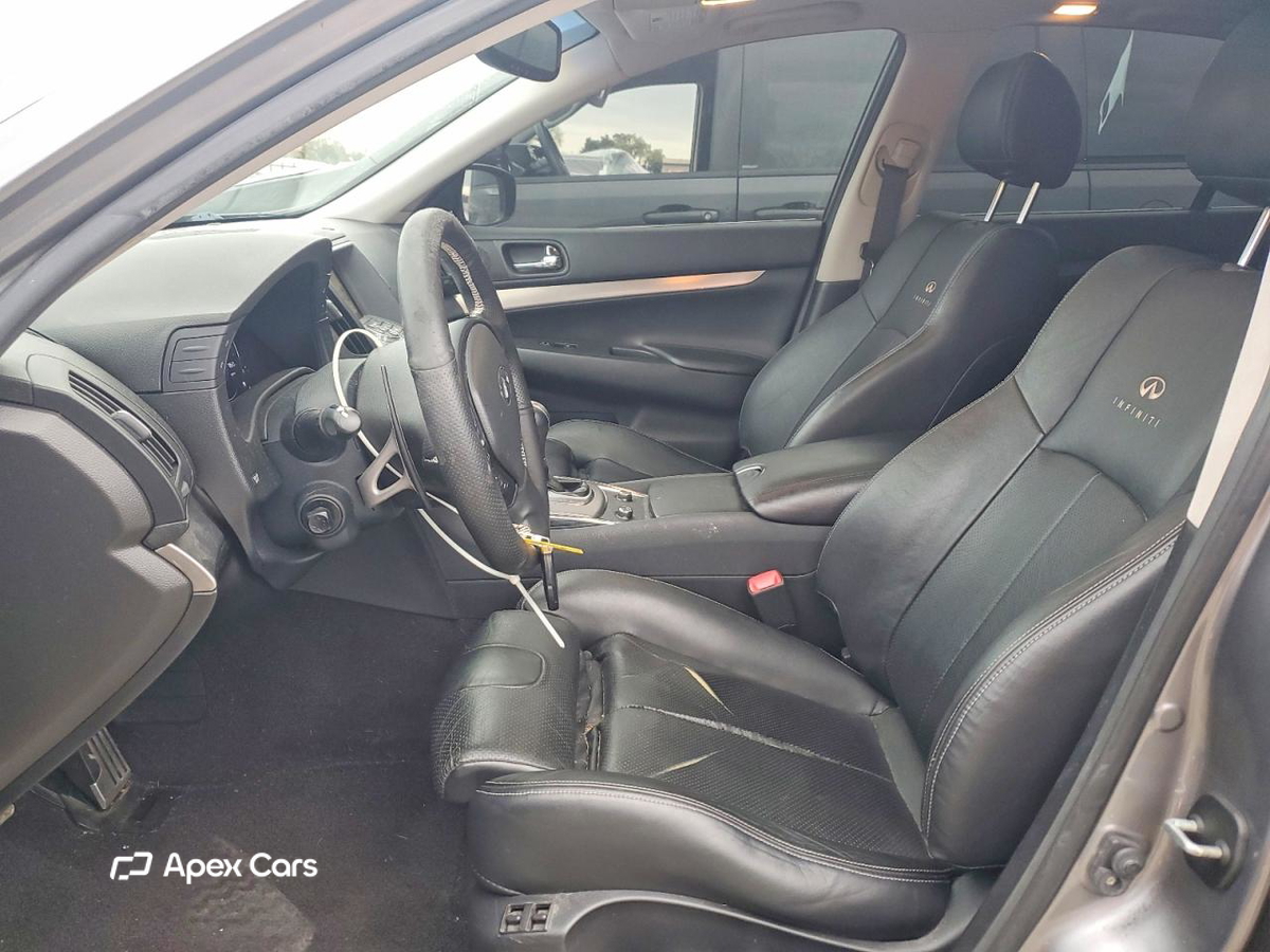 Infiniti G 2010