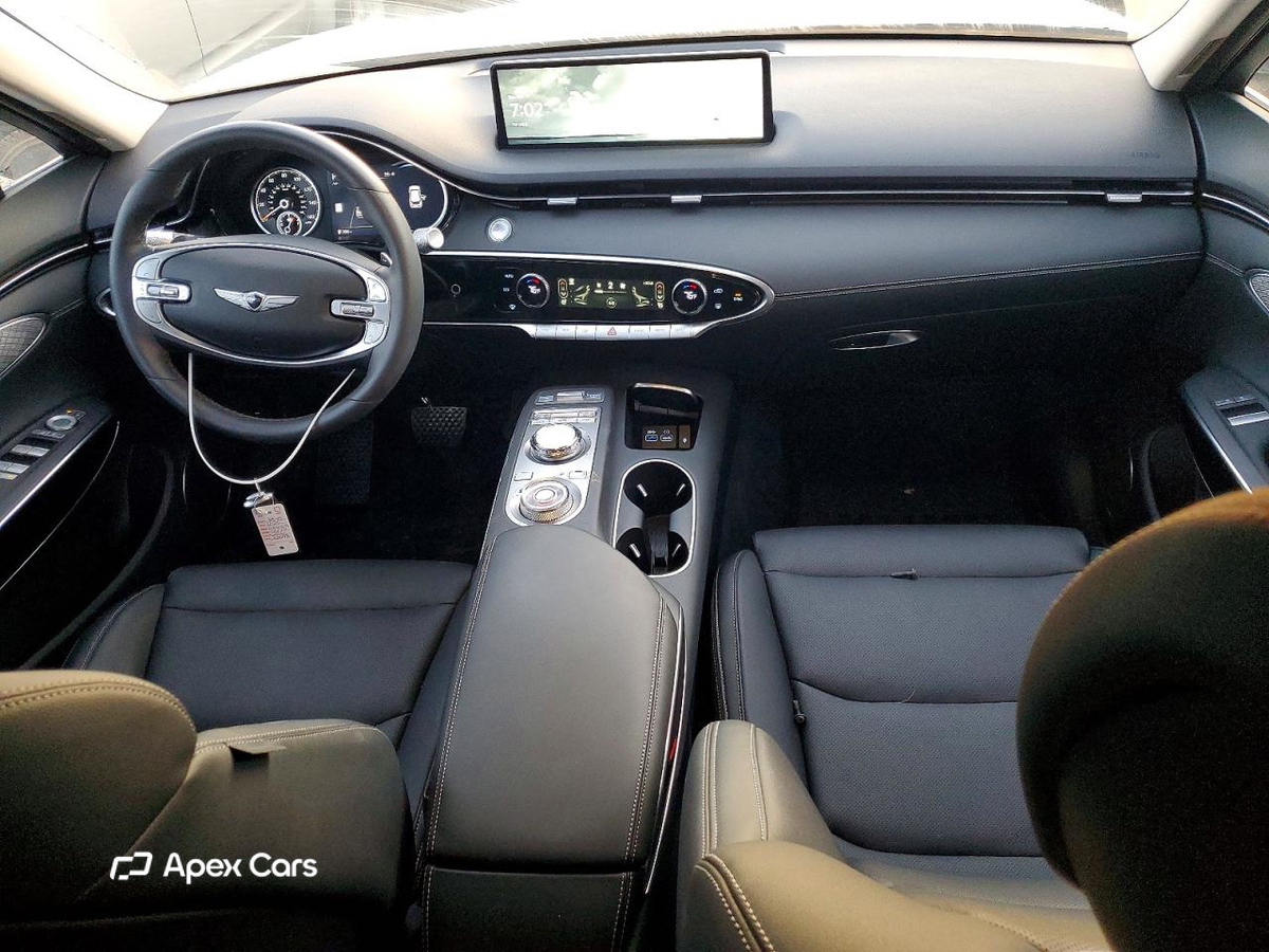 Genesis GV70 2025