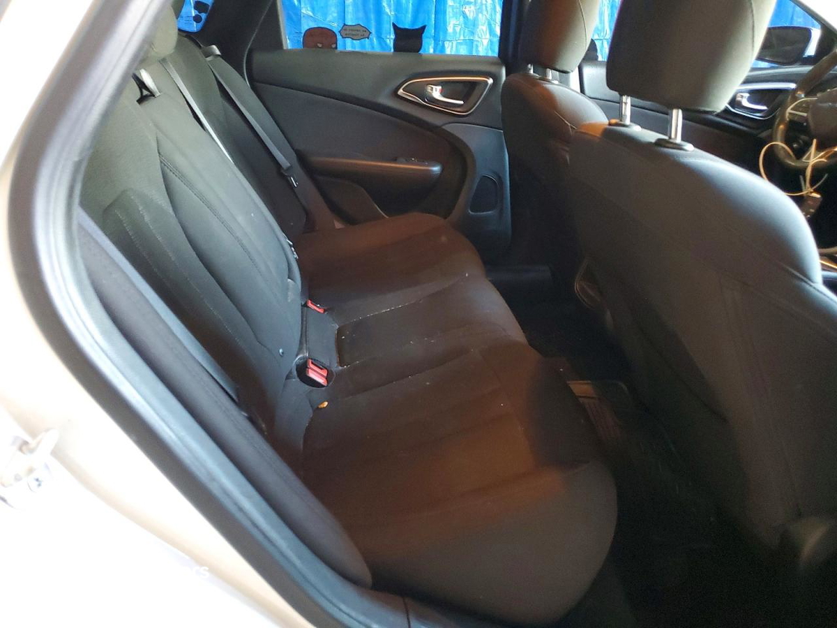 Chrysler 200 2015