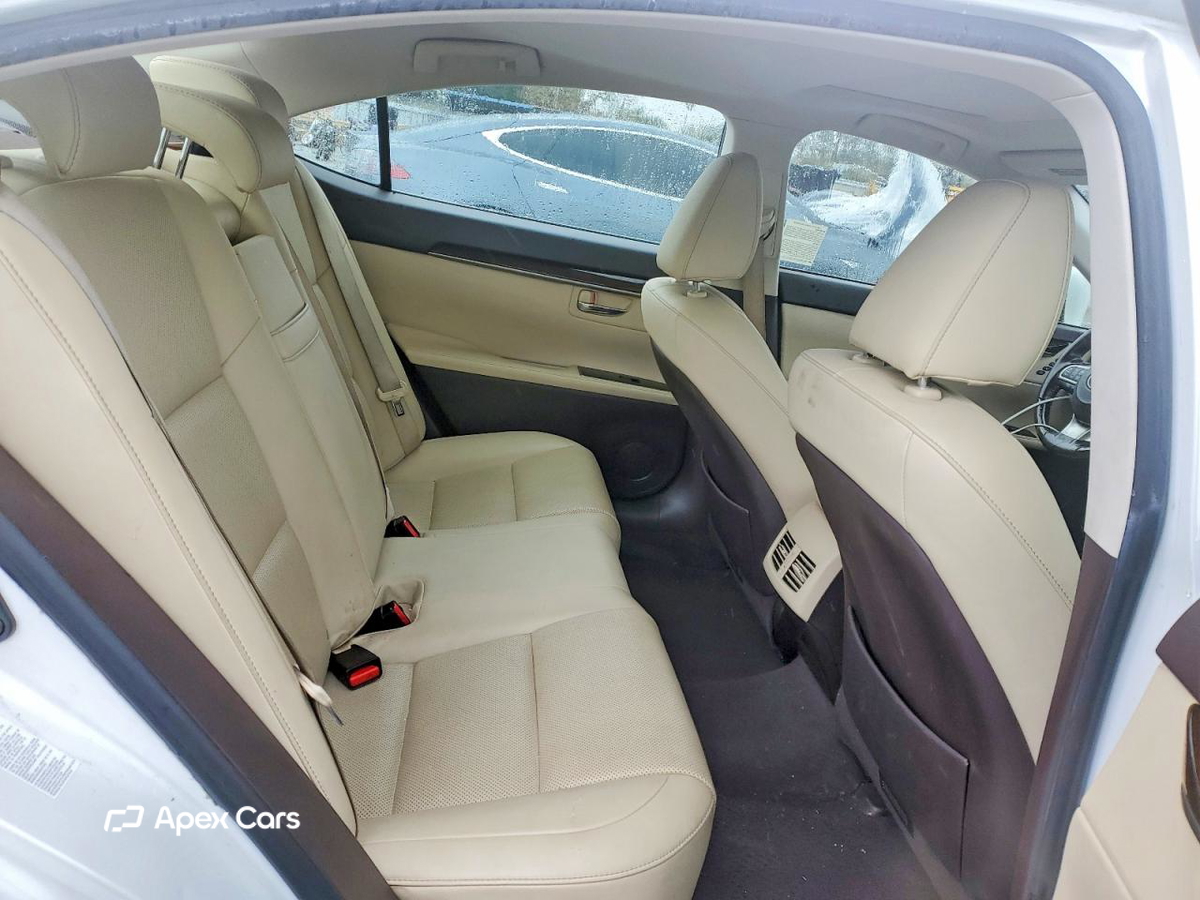 Lexus ES 2016