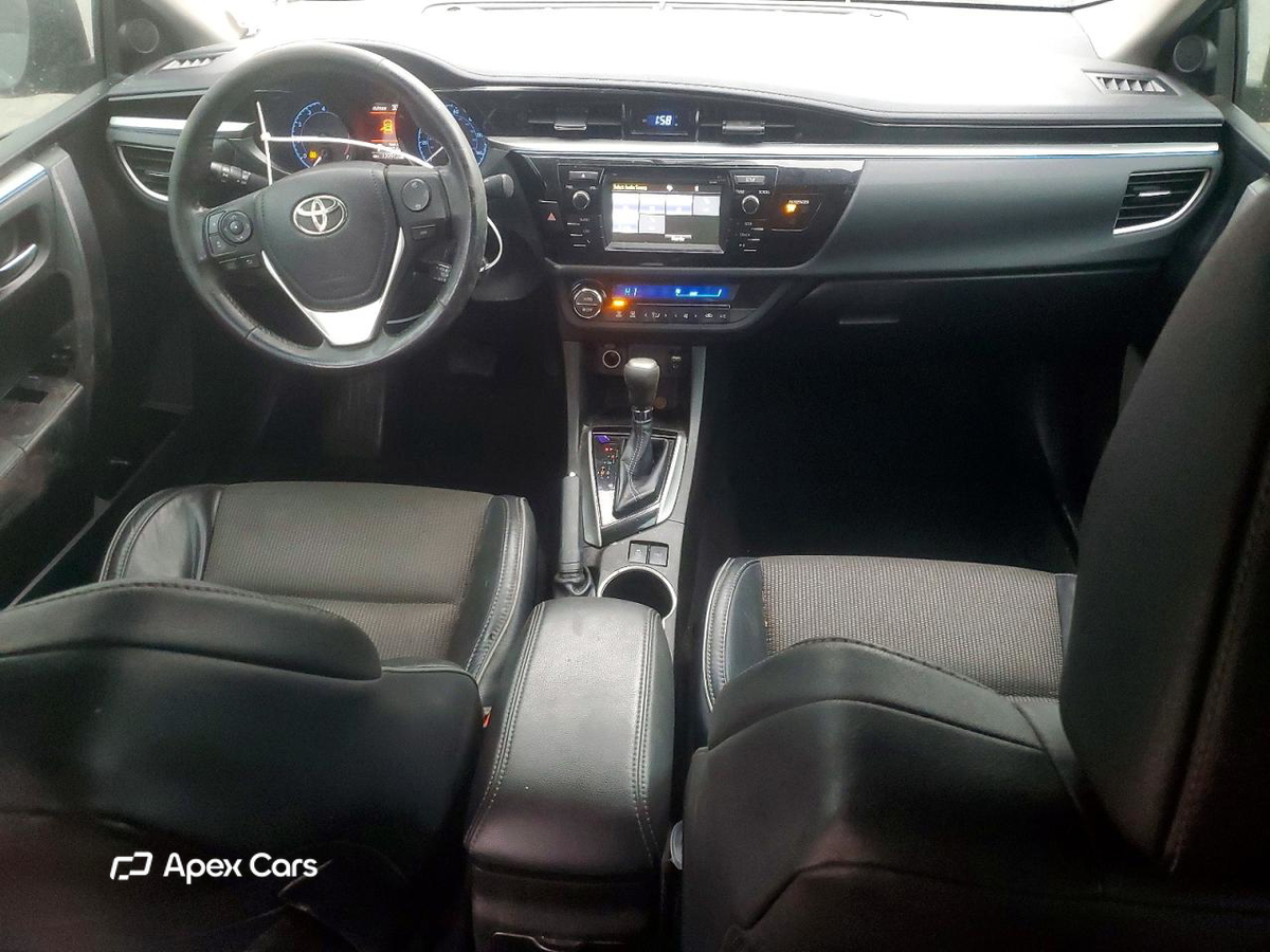 Toyota Corolla 2015