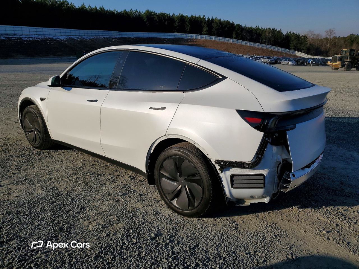 Tesla Model Y 2026