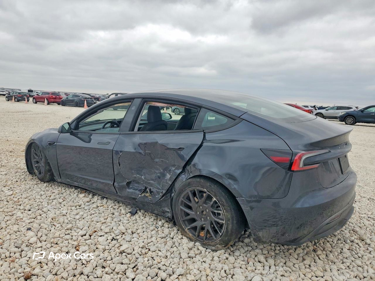 Tesla Model 3 2024