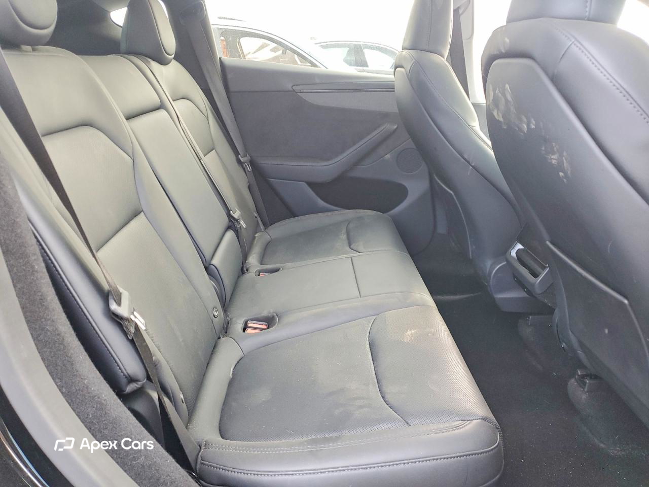Tesla Model Y 2026