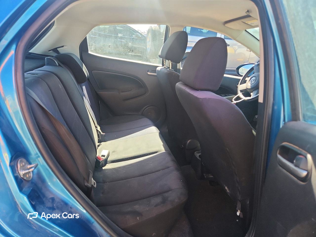 Mazda 2 2011