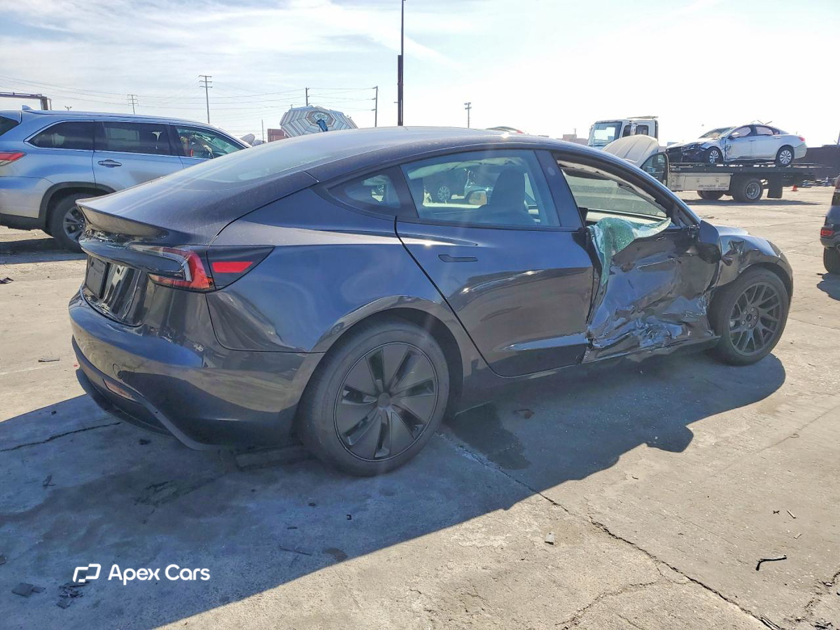Tesla Model 3 2024