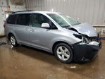 Toyota Sienna 2016