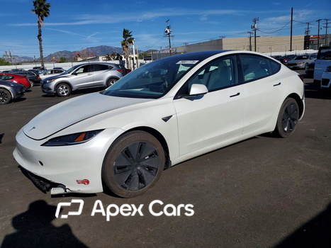 Tesla Model 3 2024 - Zdjęcie 1 z 12
