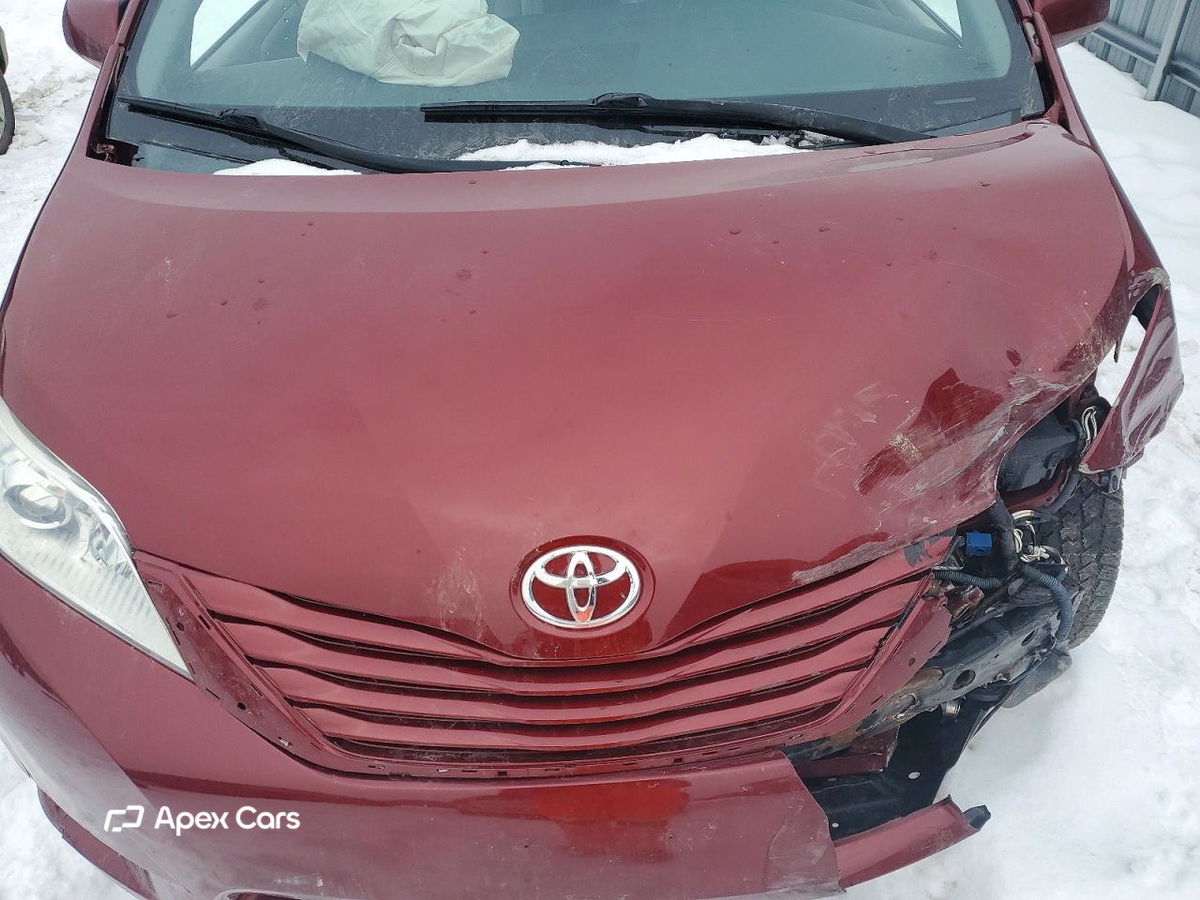 Toyota Sienna 2015