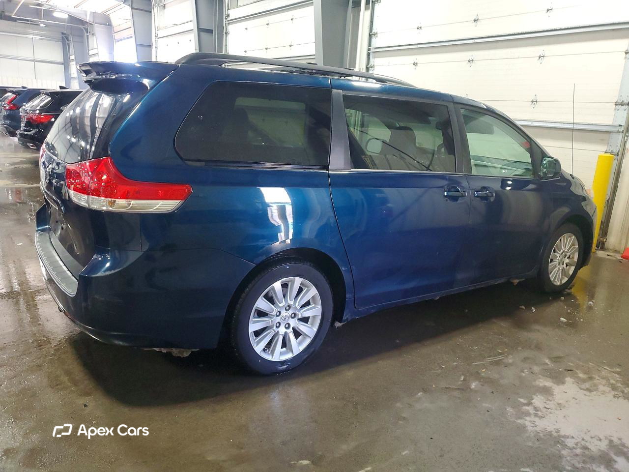 Toyota Sienna 2011