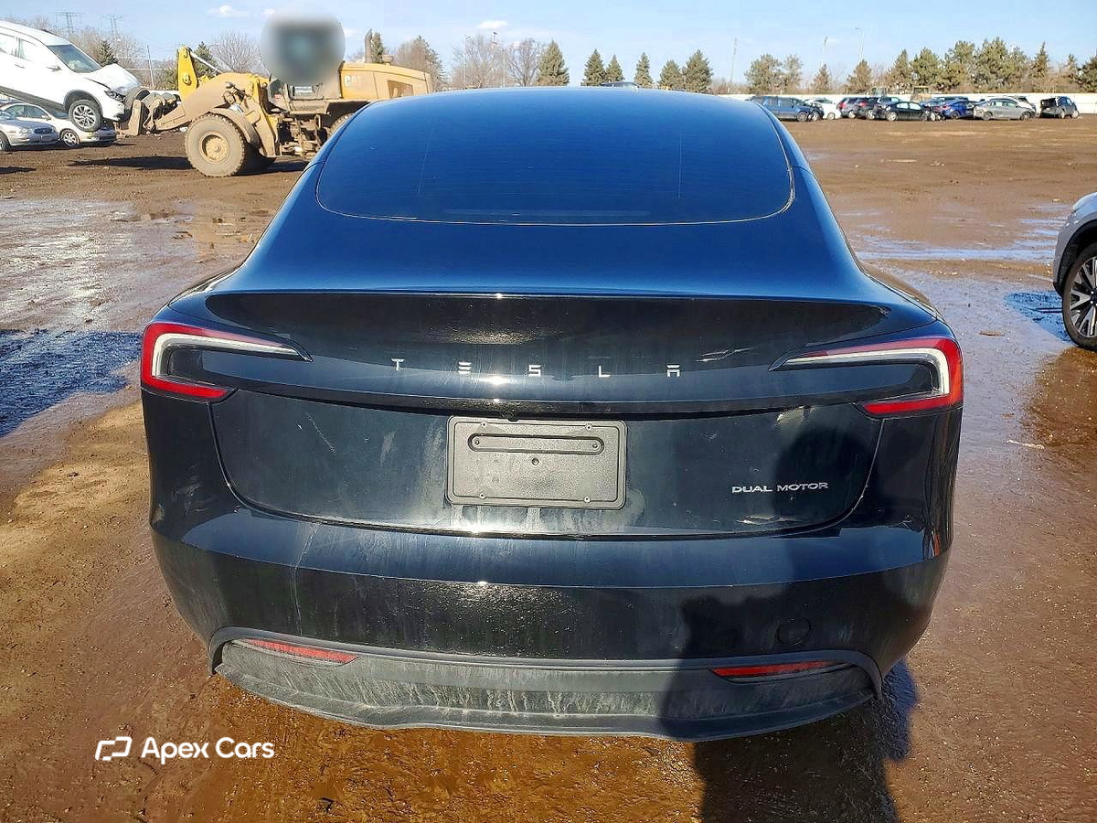 Tesla Model 3 2024