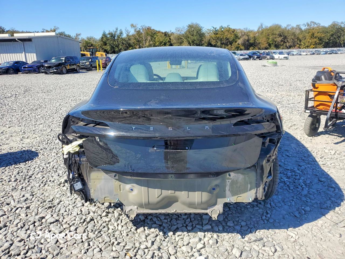 Tesla Model 3 2025