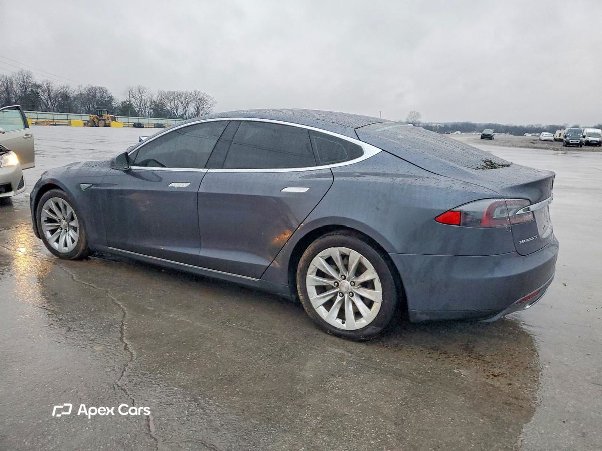 Tesla Model S 2016