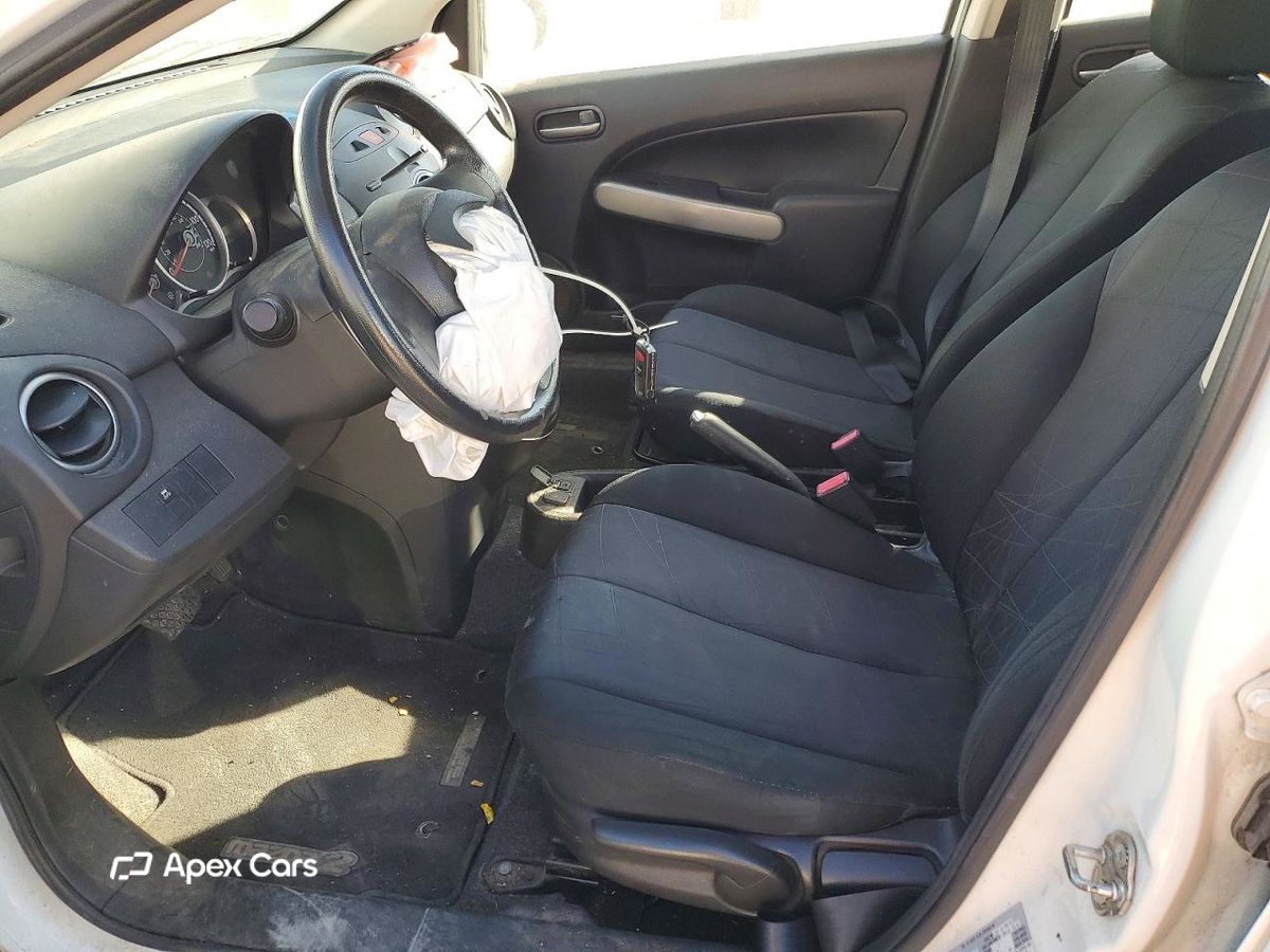 Mazda 2 2014