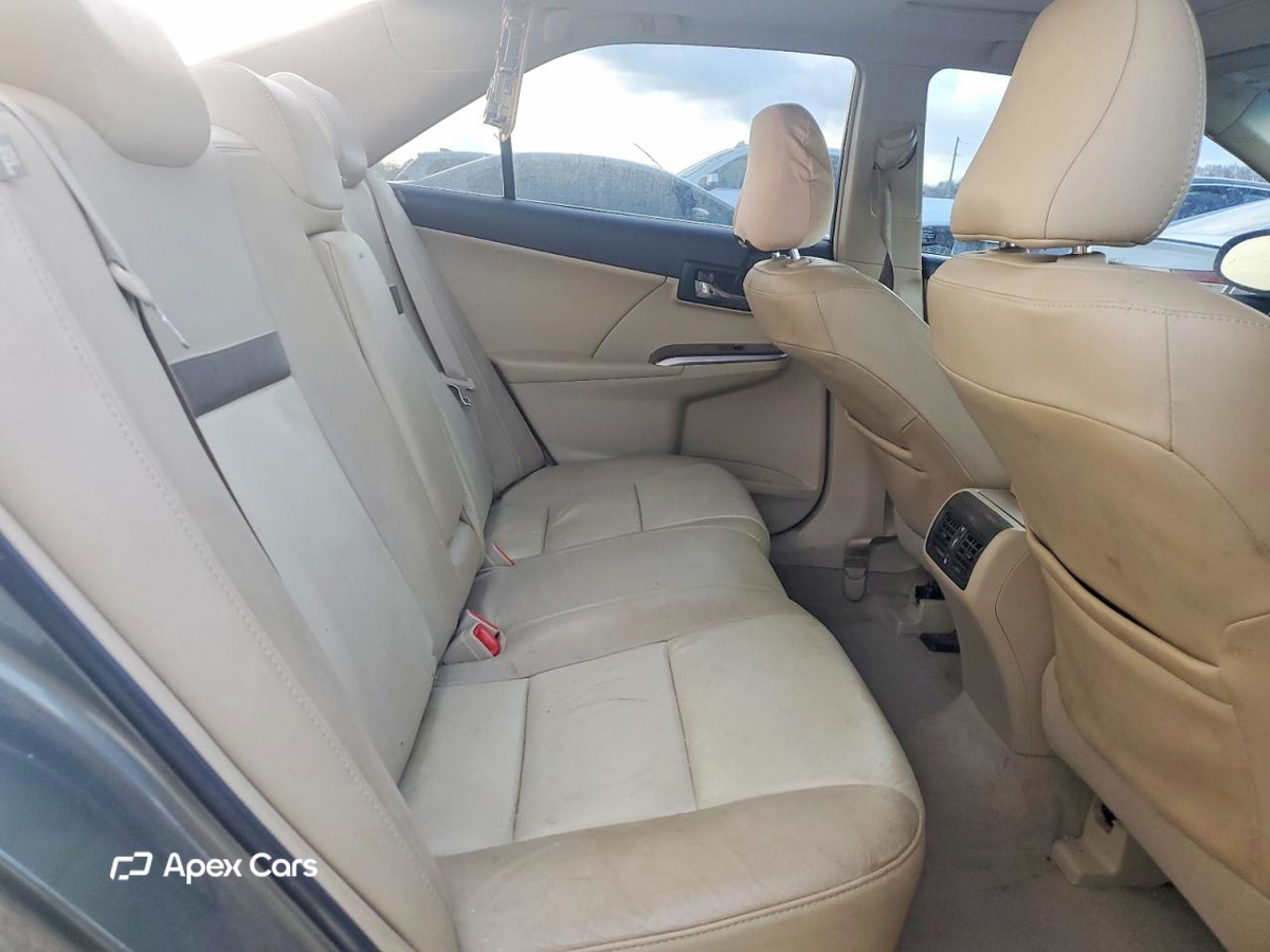 Toyota Camry 2012