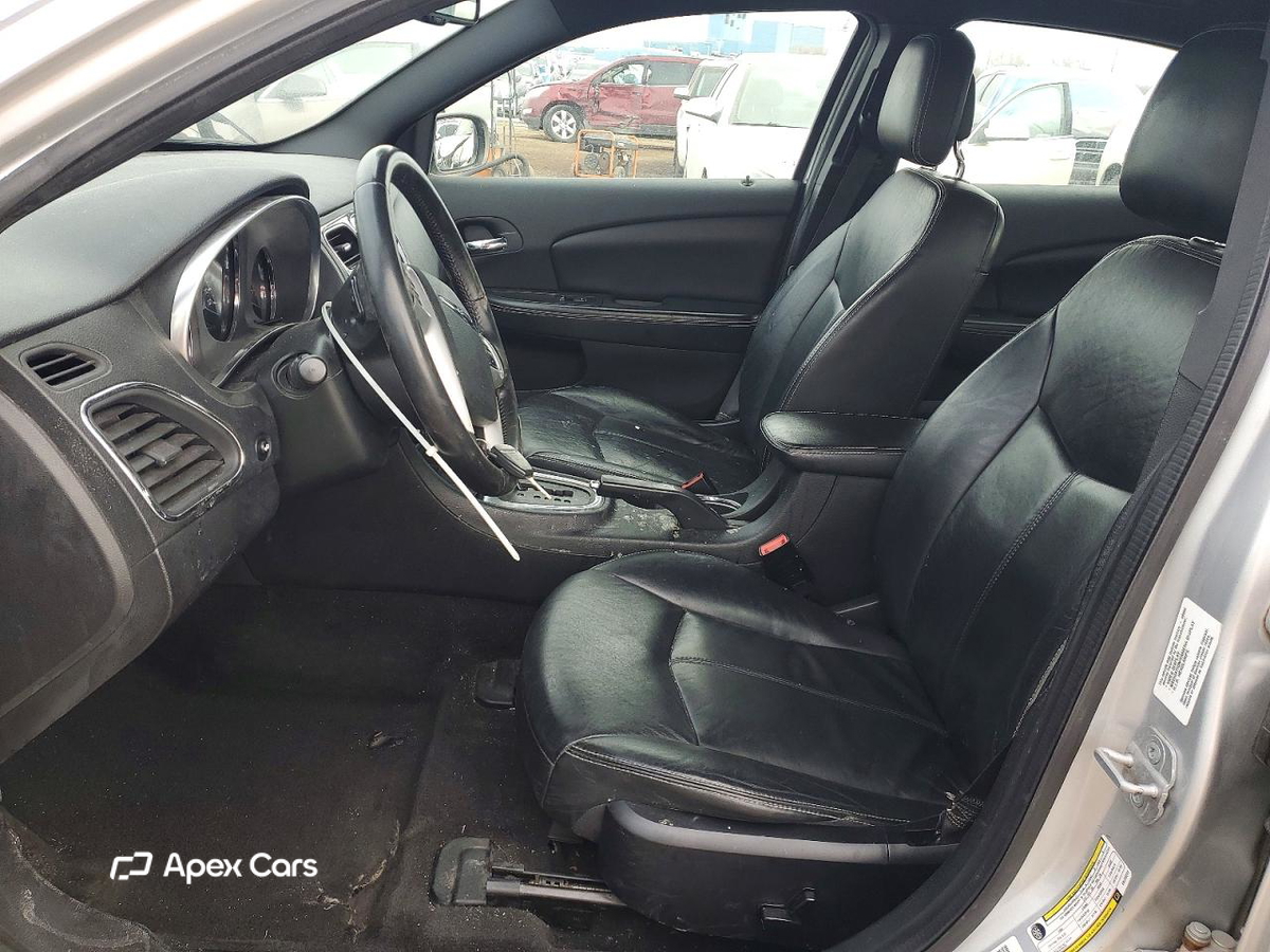 Chrysler 200 2012