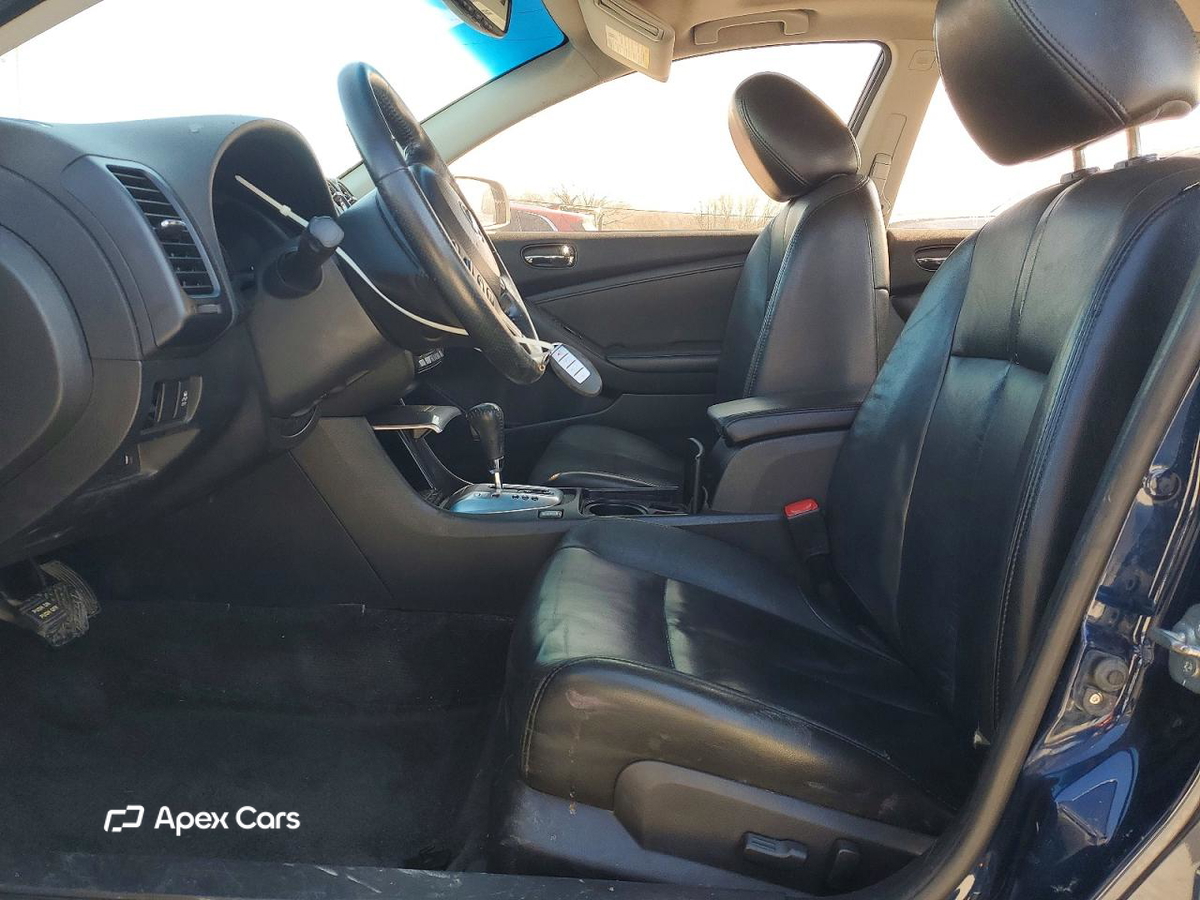 Nissan Altima 2012