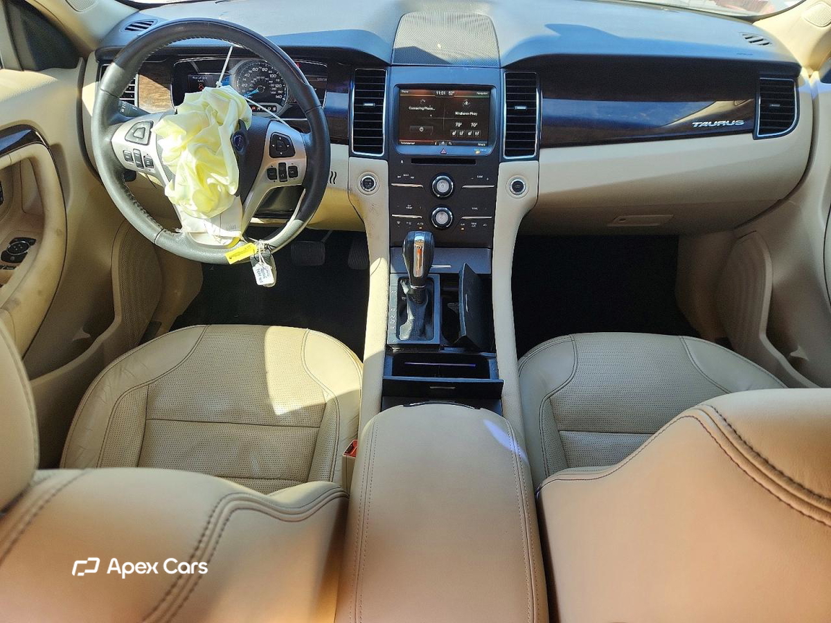 Ford Taurus 2015