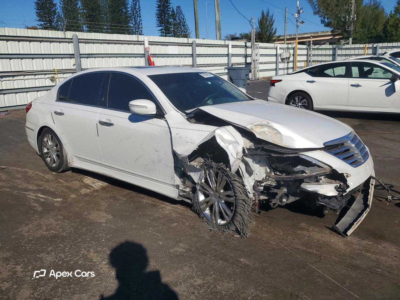 Hyundai Genesis 2012