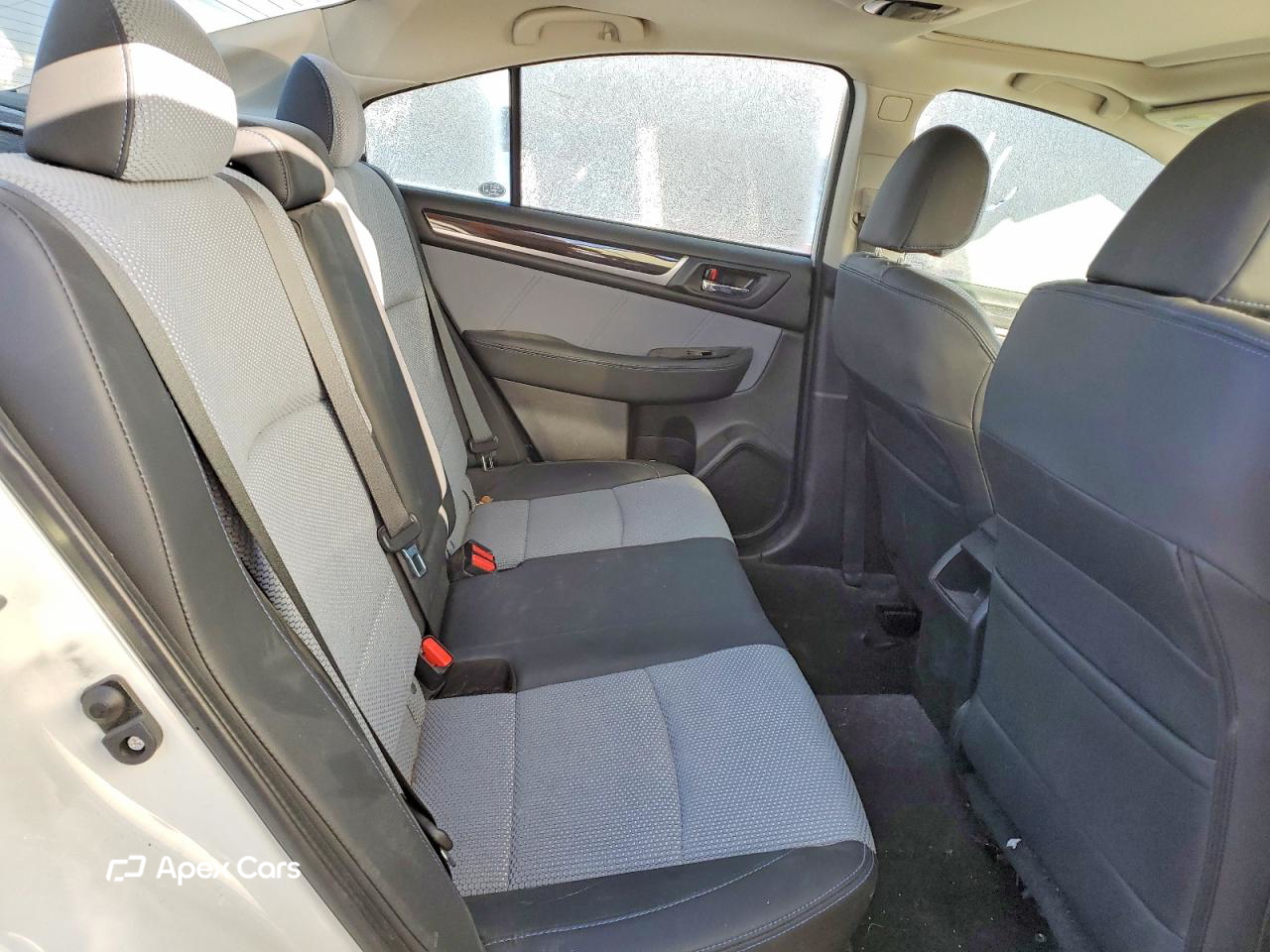 Subaru Legacy 2017