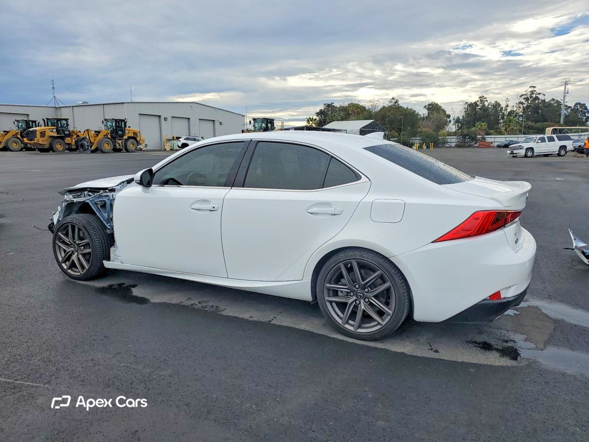 Lexus IS 2017