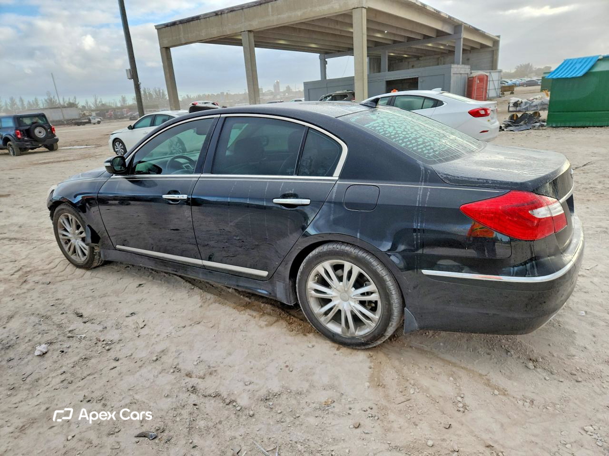 Hyundai Genesis 2012