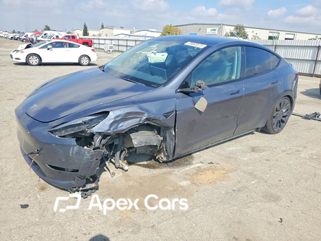 Tesla Model Y 2022 - Image 1 of 11