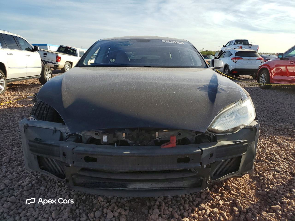Tesla Model S 2013