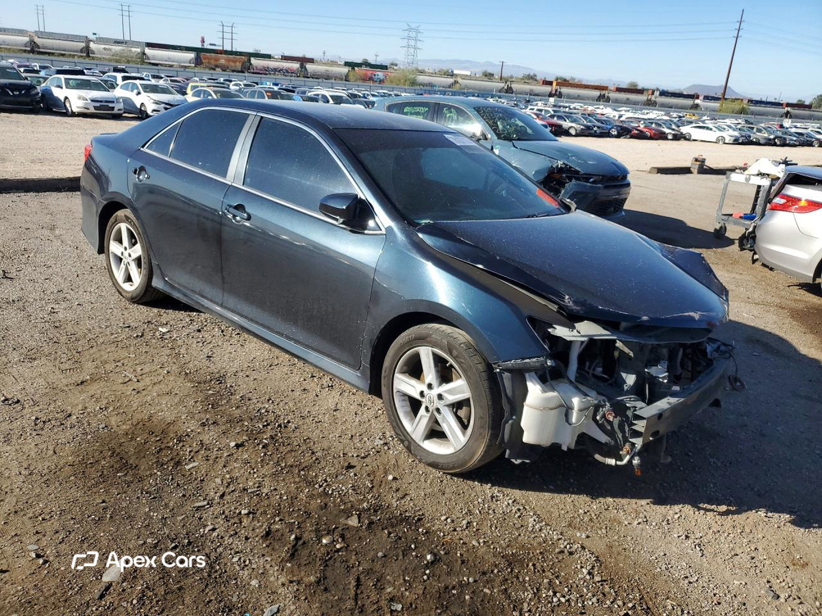 Toyota Camry 2012