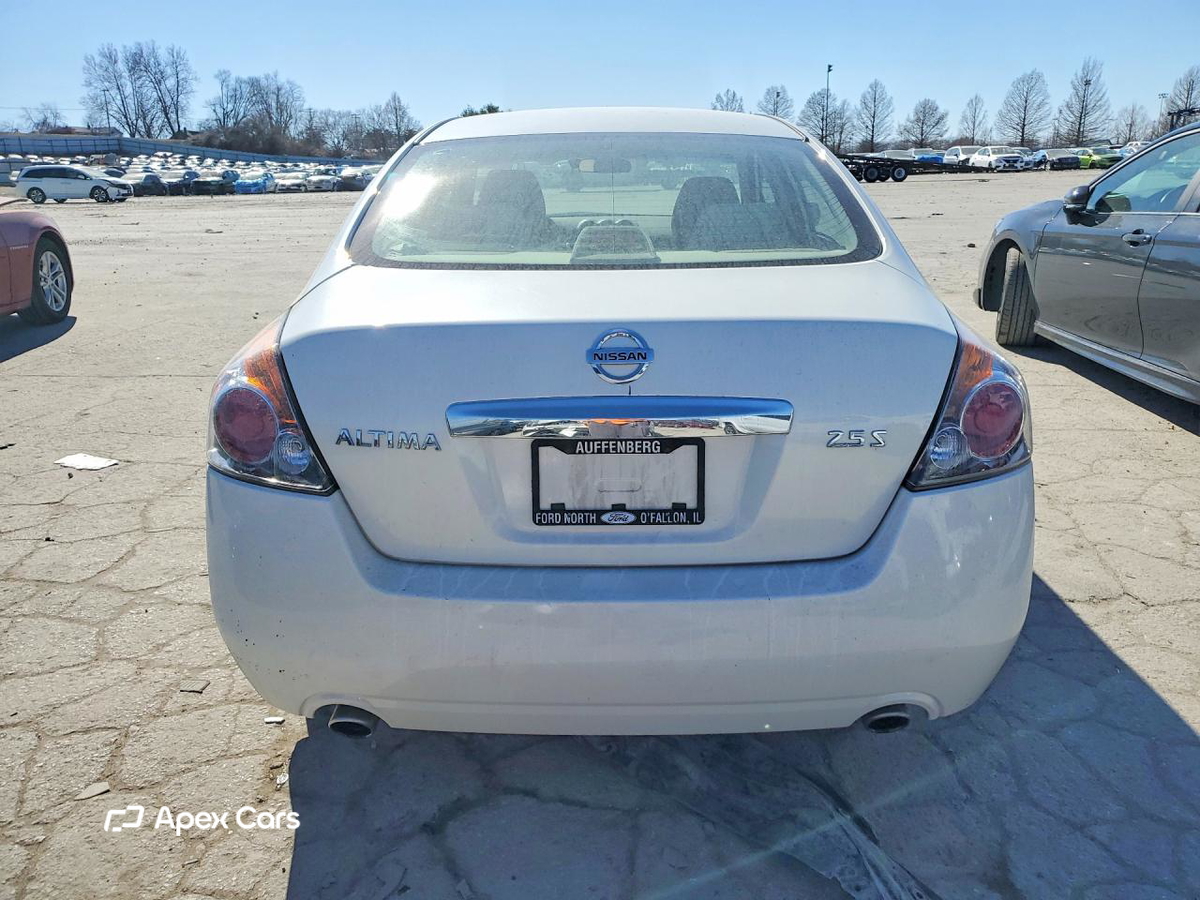 Nissan Altima 2012