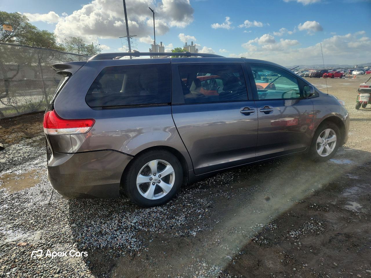 Toyota Sienna 2011