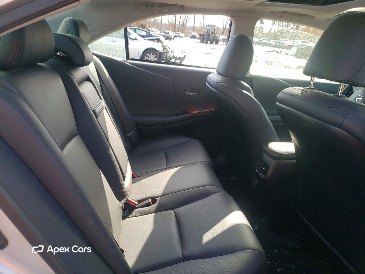 Lexus HS 2011
