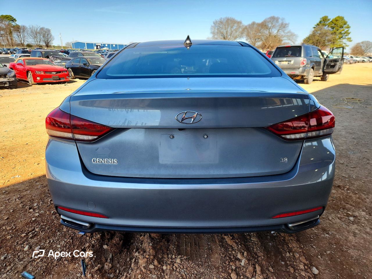 Hyundai Genesis 2015